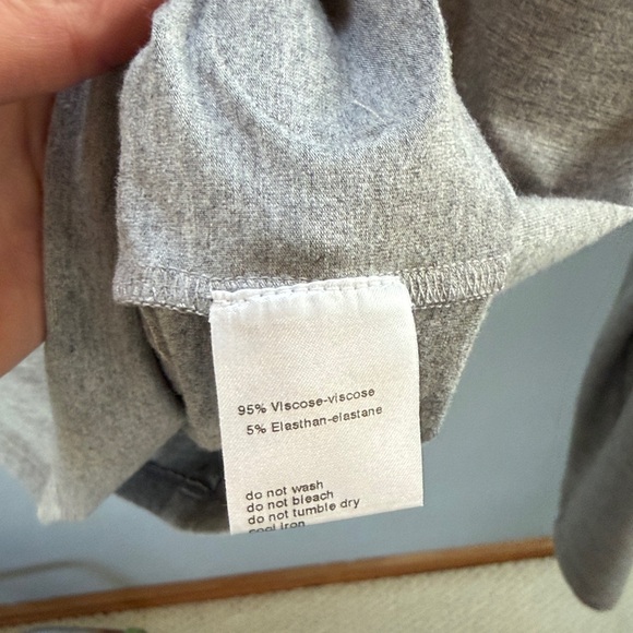 Akris Punto Women’s Gray Turtleneck - Picture 5 of 7